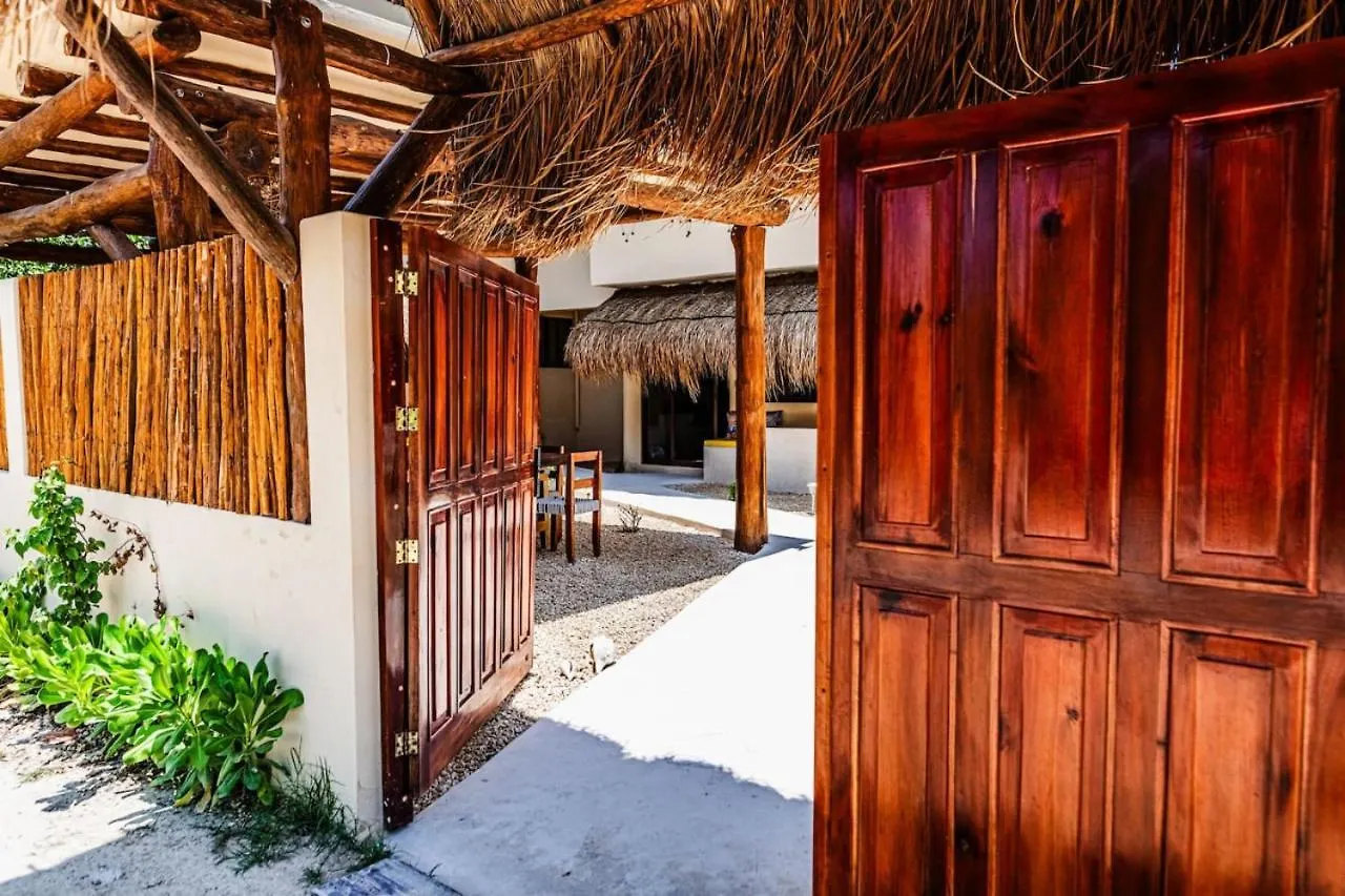 3 Bedrooms House Shared Pool Isla Holbox Mexico