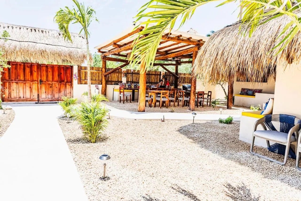 3 Bedrooms House Shared Pool Isla Holbox