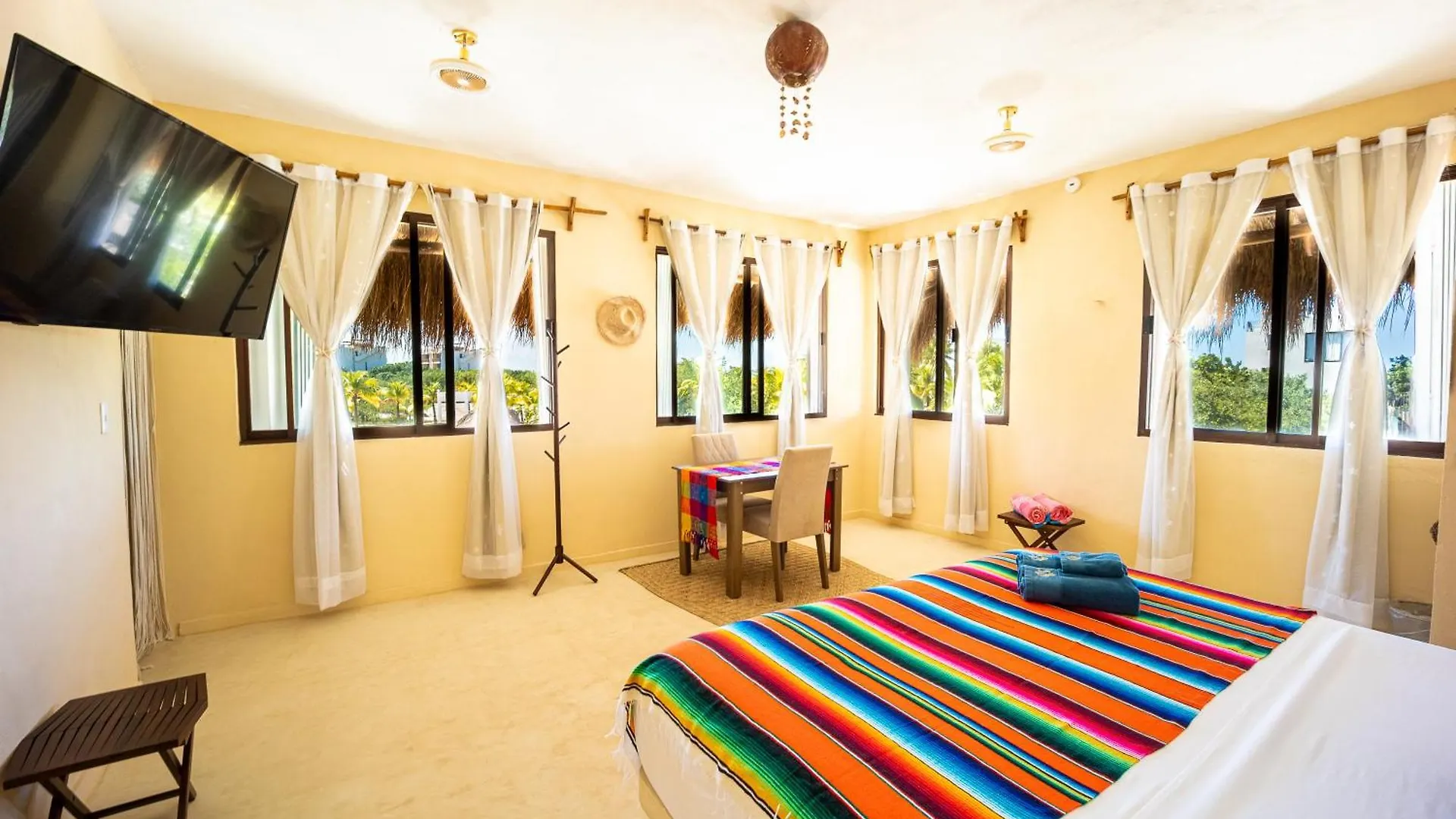 3 Bedrooms House Shared Pool Isla Holbox 0*,  Mexico